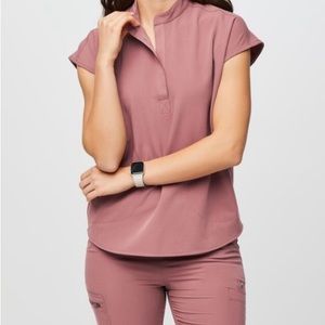 Figs Rafaela mauve scrub top